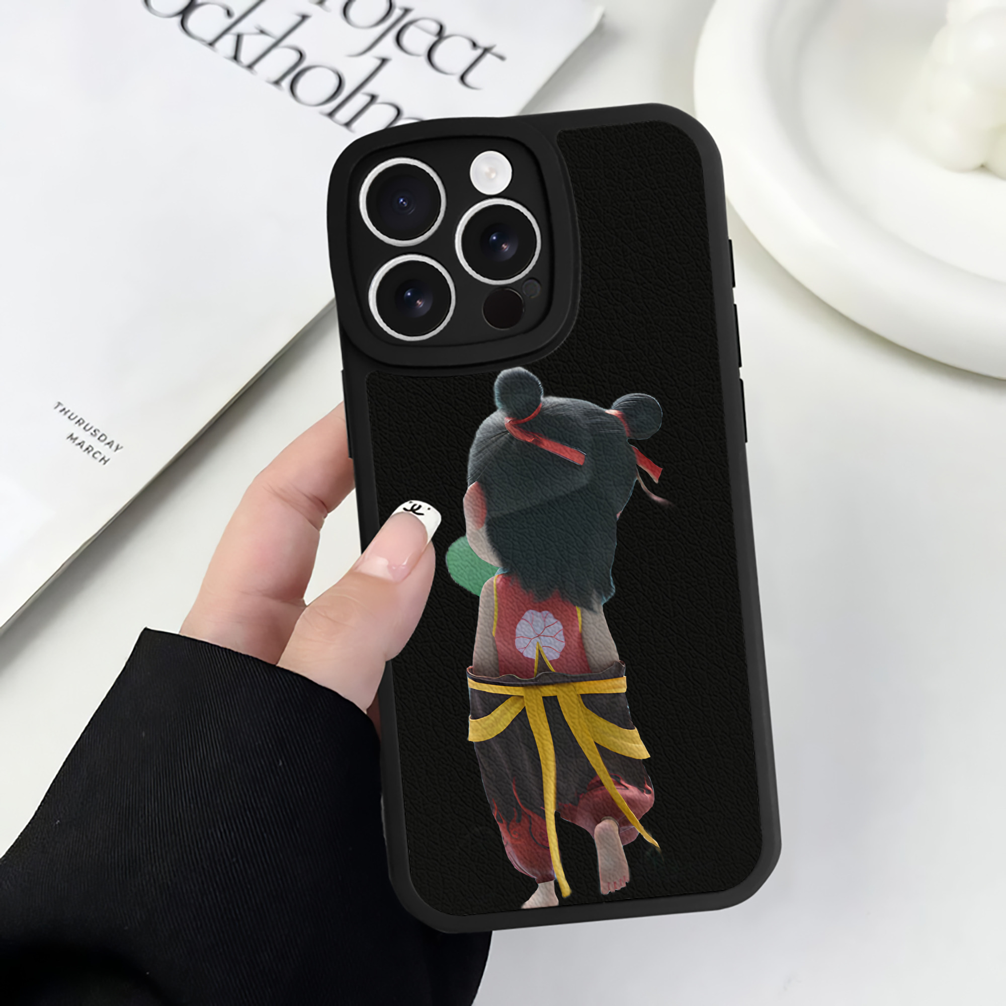 （画像用） Ne Zha 2 ナタ 魔童の大暴れ 【iPhone 16シリーズ対応】シリコンスマホケース（レザー調） 材質：シリコン